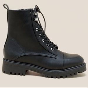 Black lace up combat boot size 10